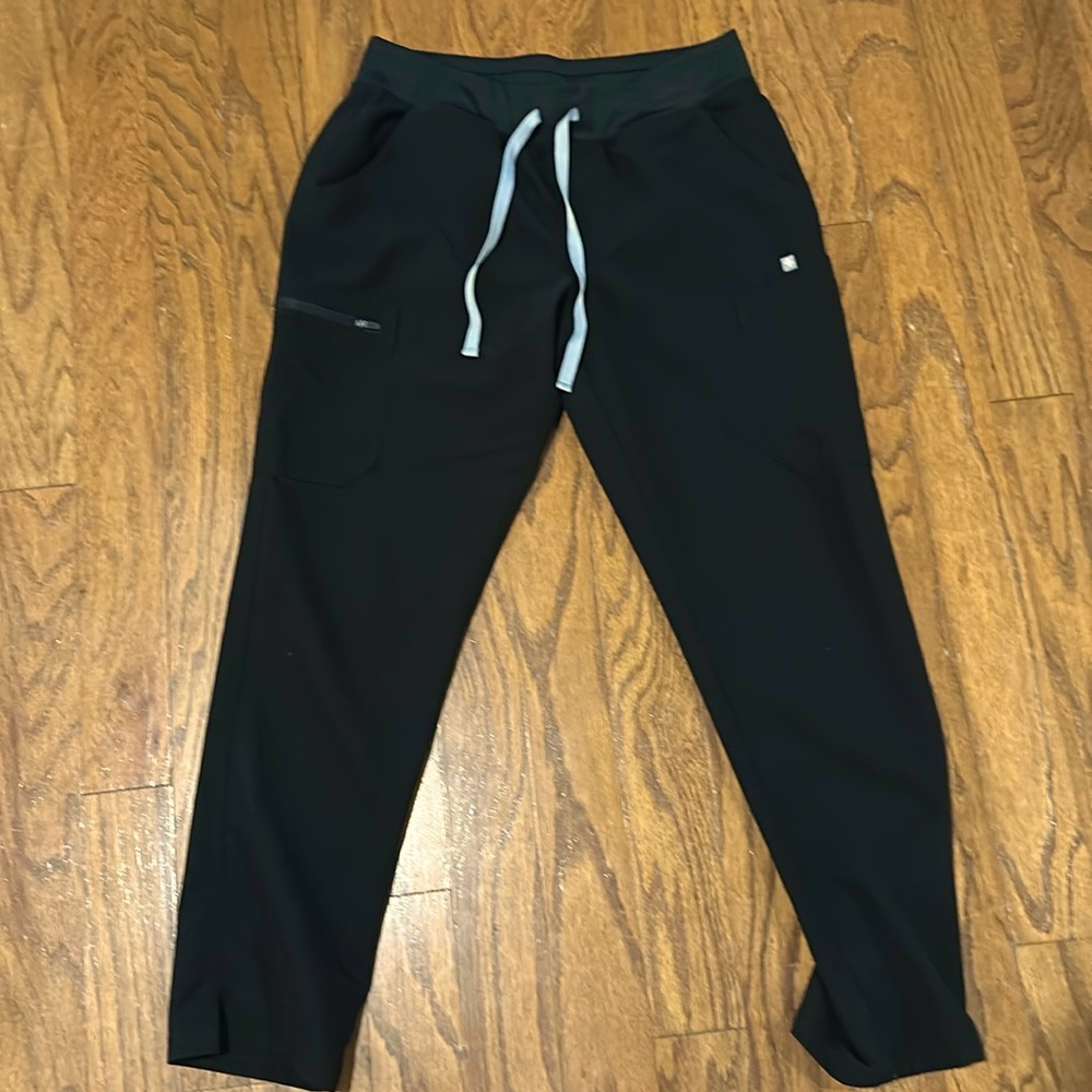FIGS scrub pants.  Black Medium.